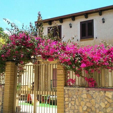 Casa Vacanze Mediterraneo Villa Tre Fontane Buitenkant foto