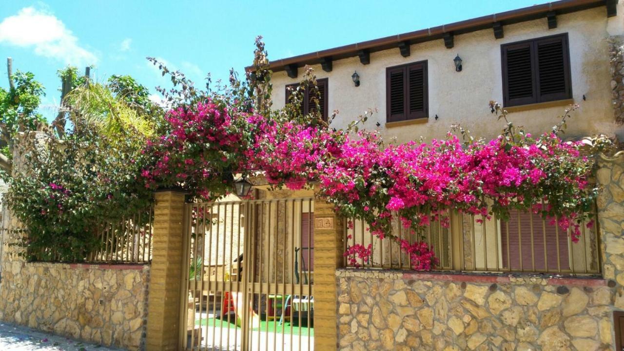 Casa Vacanze Mediterraneo Villa Tre Fontane Buitenkant foto