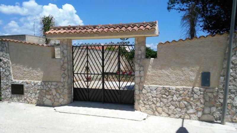 Casa Vacanze Mediterraneo Villa Tre Fontane Buitenkant foto