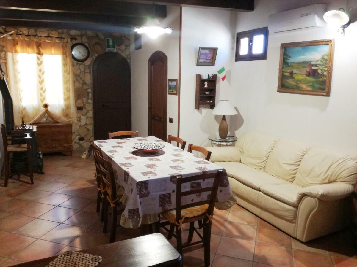 Casa Vacanze Mediterraneo Villa Tre Fontane Buitenkant foto