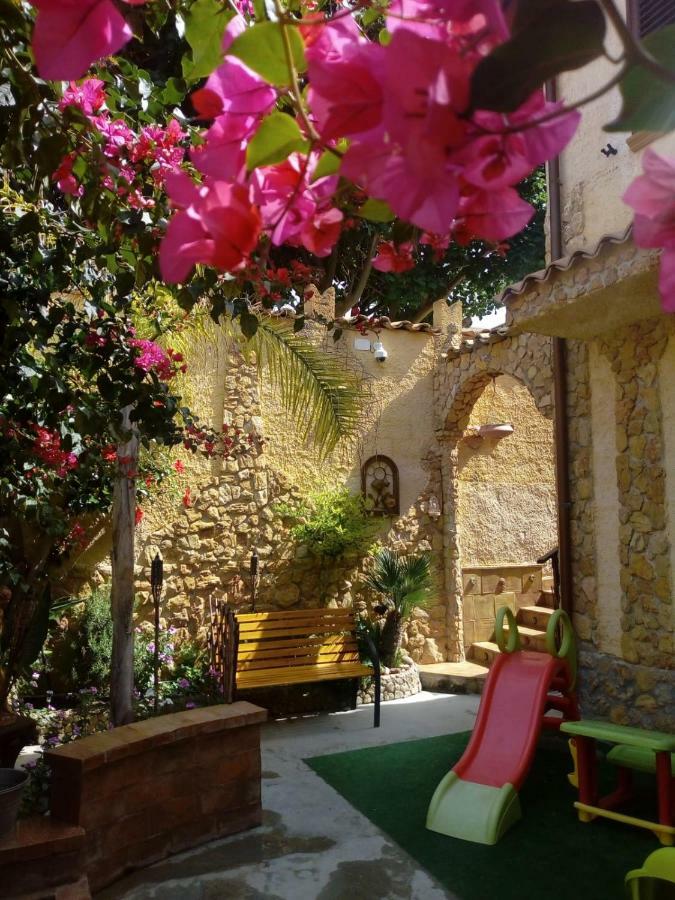 Casa Vacanze Mediterraneo Villa Tre Fontane Buitenkant foto
